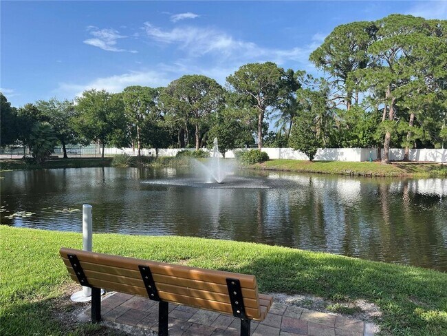 Building Photo - 2700 Coconut Bay Ln