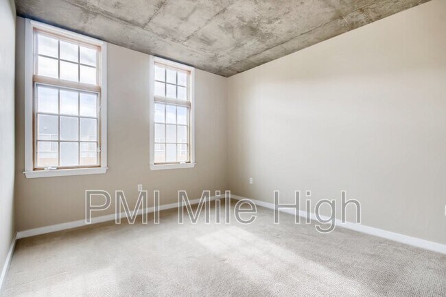 Building Photo - 275 S Harrison St