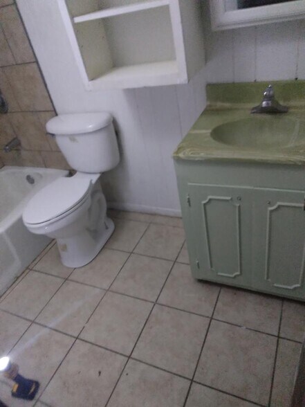 Building Photo - 2704 Houston St