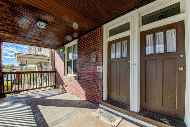 Building Photo - 86 Estella Ave