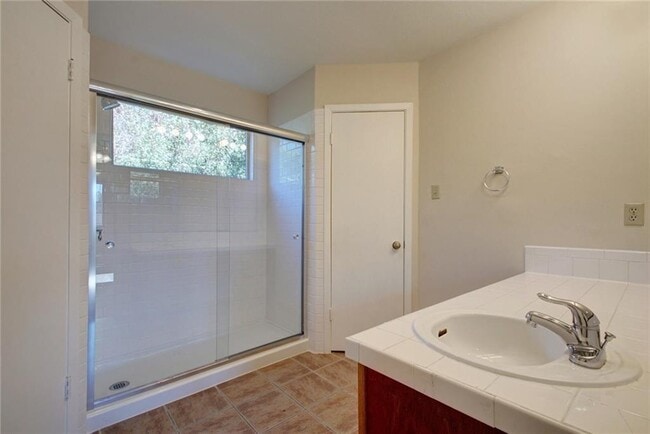 Building Photo - 8304 Bradford Edward Cove
