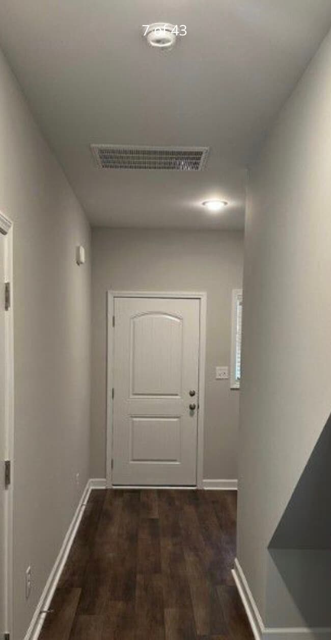 Building Photo - 703 Georgetown Cir