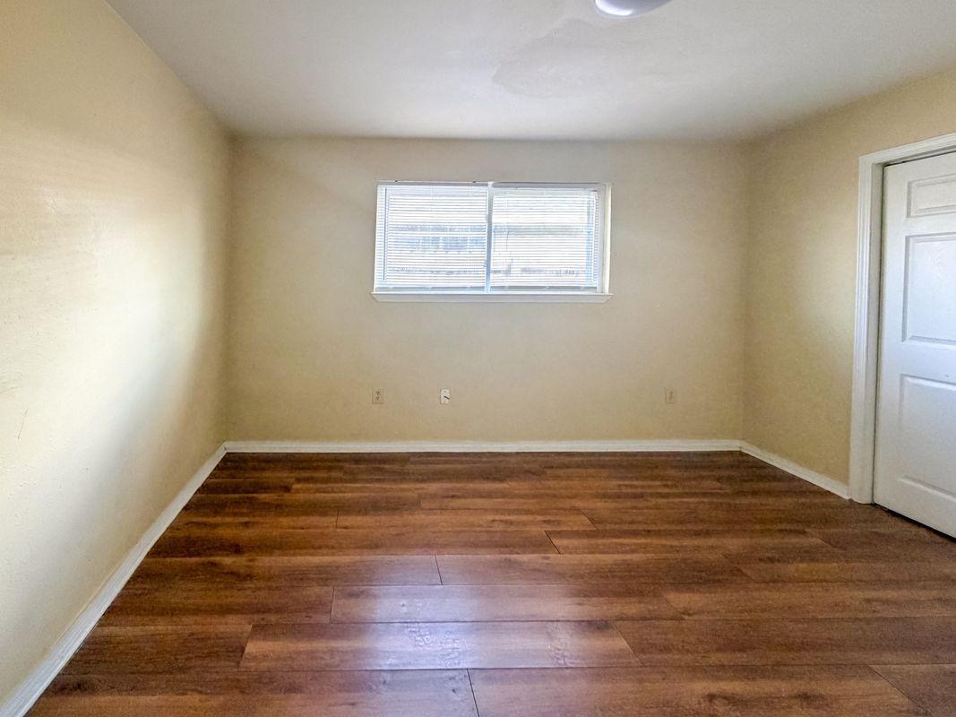 Building Photo - 7621 Alabama St