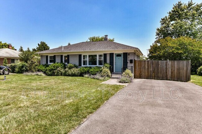 Building Photo - 1015 Woods Pl