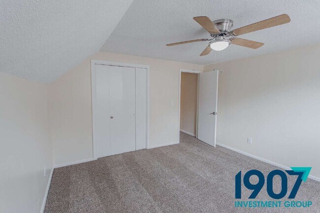 Building Photo - 9212 S McKinley Ave