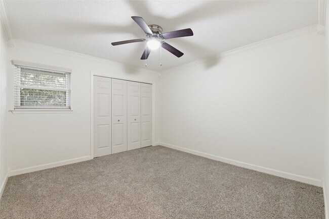 Building Photo - 14210 Briarhills Pkwy