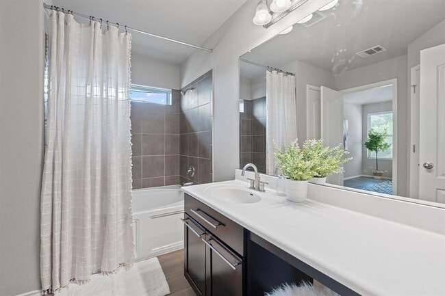 Building Photo - 6224 Aviara Dr