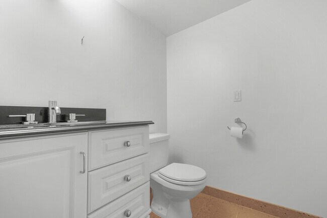 Building Photo - 3072 Brewster Ct