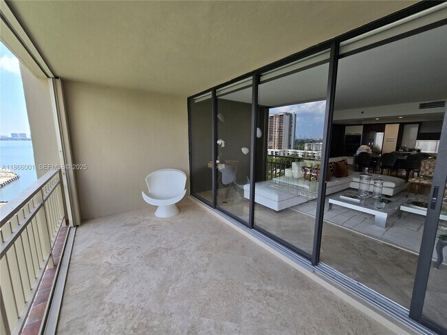 Building Photo - 11113 Biscayne Blvd