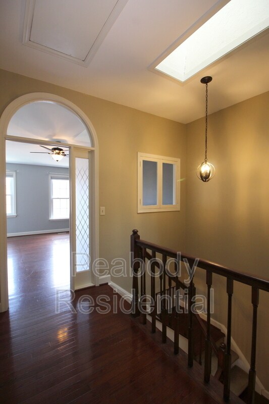 Building Photo - 8027 Merry Oaks Ct