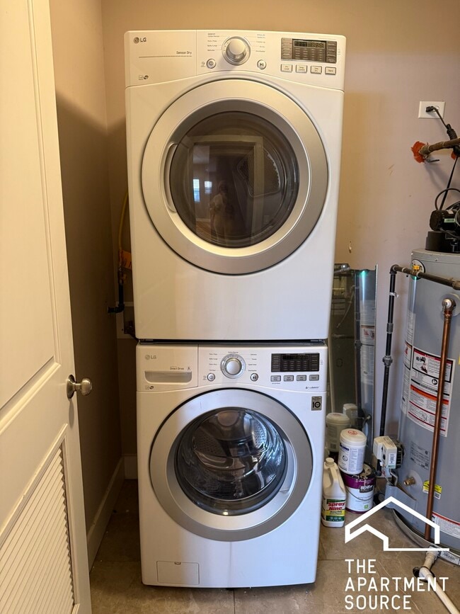 Building Photo - 3433 S Indiana Ave