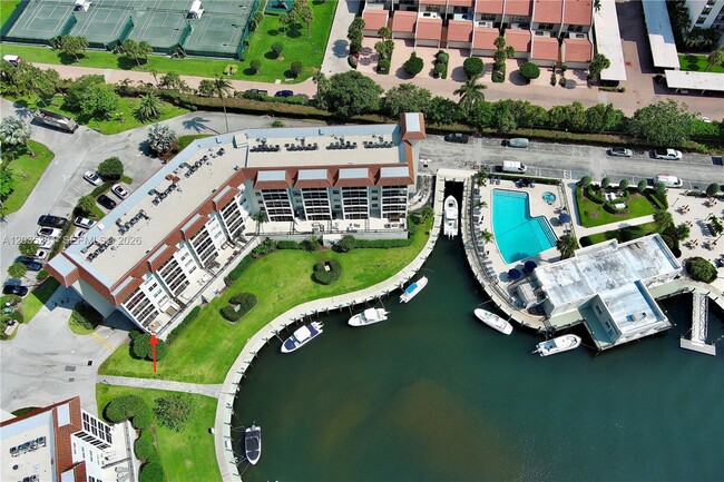 Building Photo - 2871 N Ocean Blvd