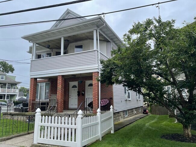 Primary Photo - 6-8 Porter St