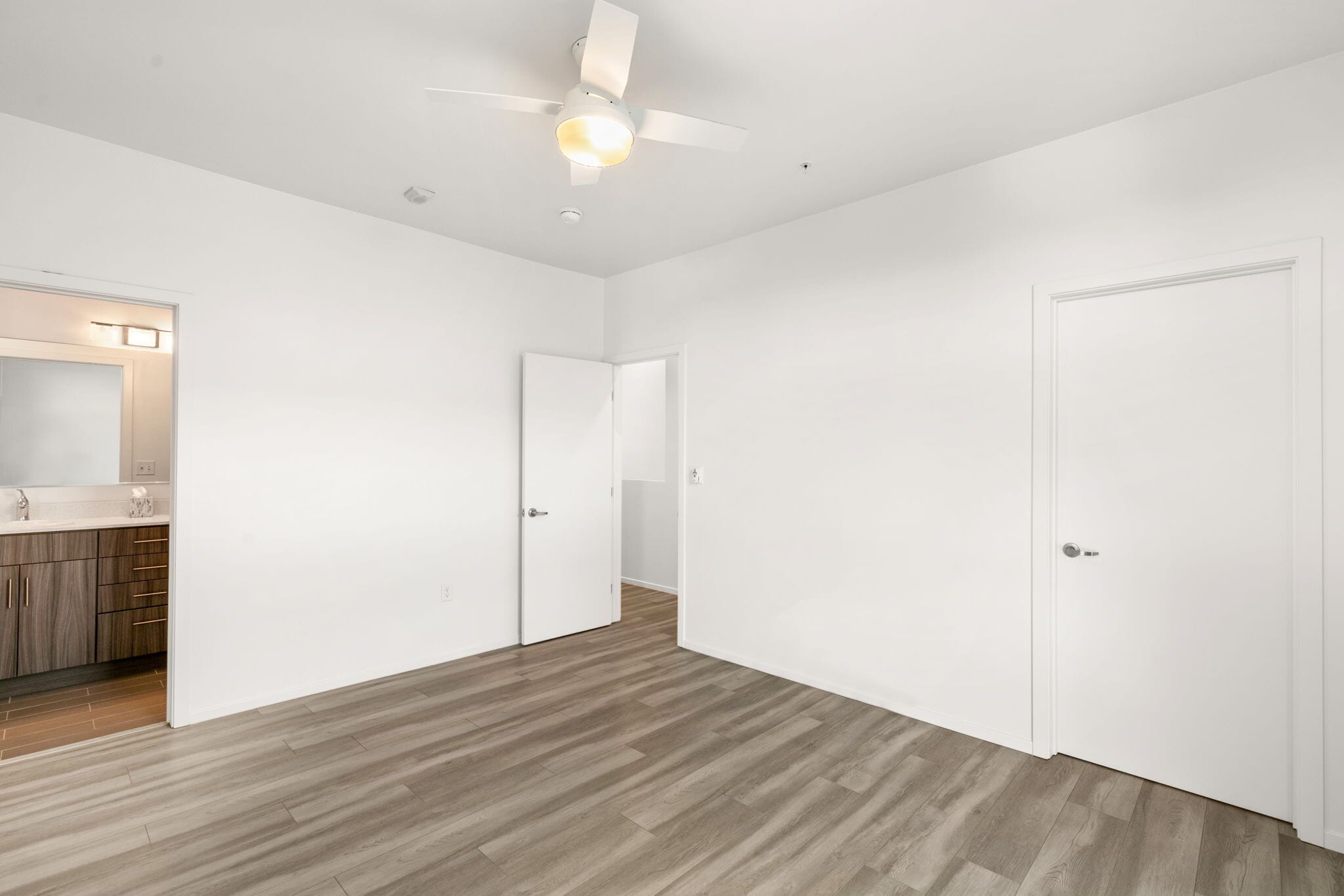 Front Bdrm - 519 S 6th St