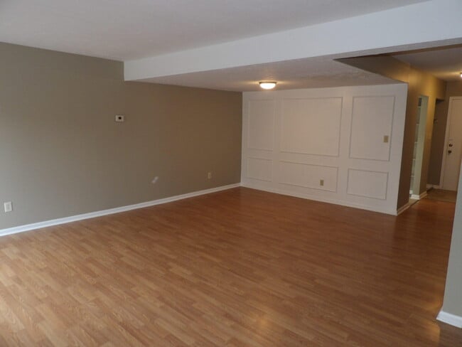 Building Photo - 409 Ridgewood Ln