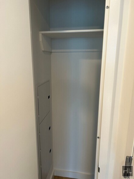 Building Photo - NORTHERN BOULEVARD