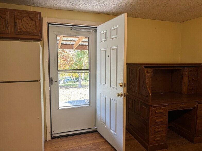 Building Photo - 142 Townsend Ct