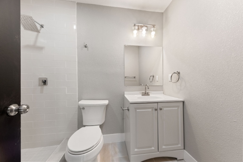 Building Photo - 605 Melrose Dr