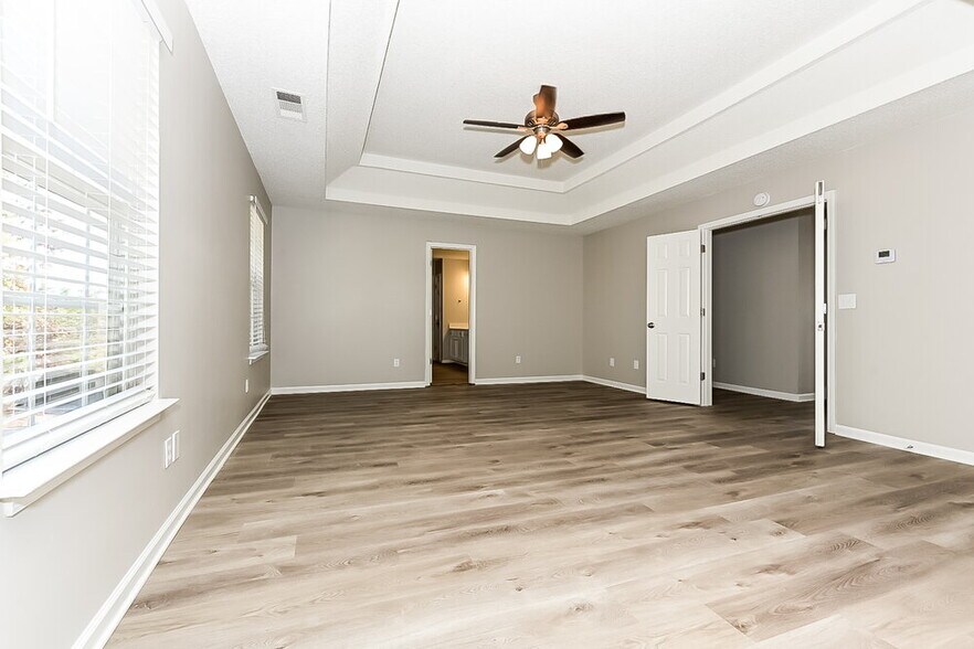 Building Photo - 11598 Registry Blvd
