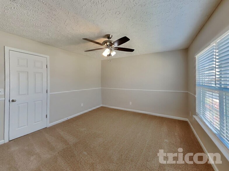 Building Photo - 2037 Red Jacket Trace