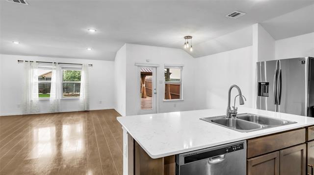 Building Photo - 736 Glover Dr