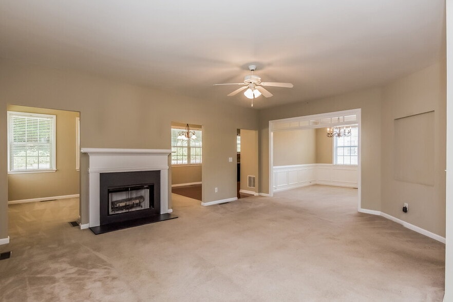 Building Photo - 6049 Brookmere Ln SE