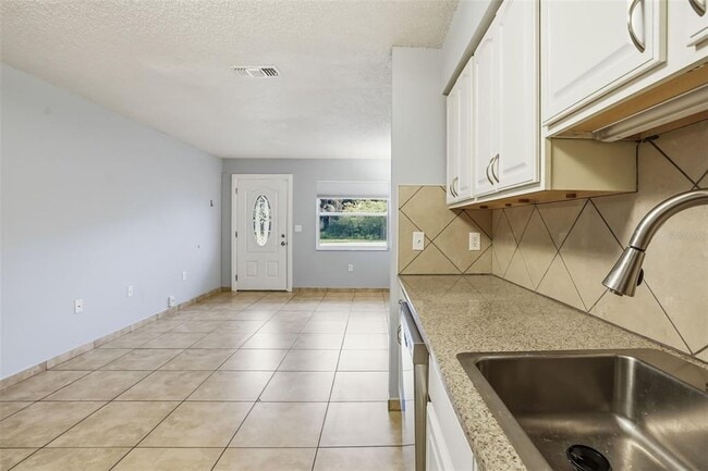 Building Photo - 2720 Sunrise Ct