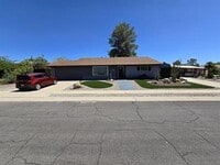 Building Photo - SPECIAL HALF OFF FIRST MONTH RENT!! Beautiful Eastside Home Won't Last!!! Must See!!!