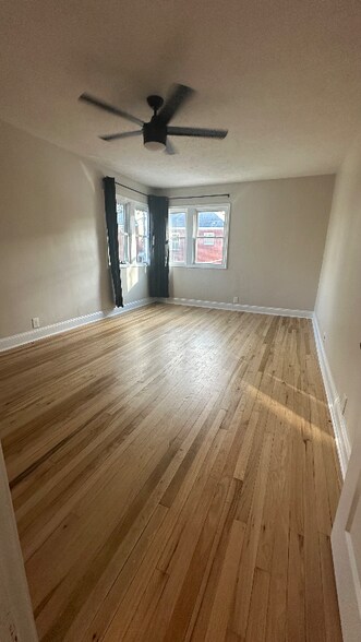 Building Photo - 603 Oakmont Dr