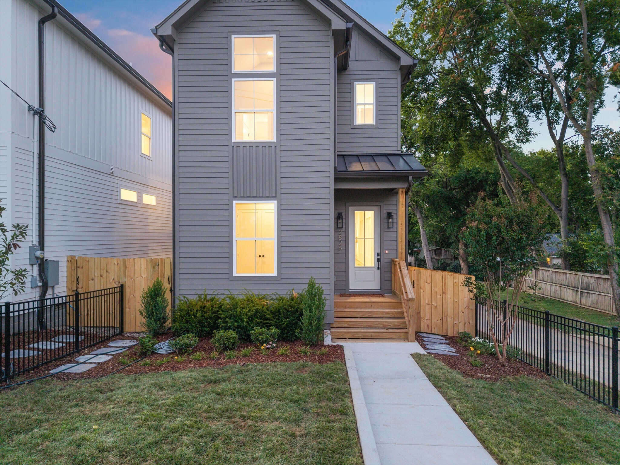 Building Photo - 2826 Clifton Ave