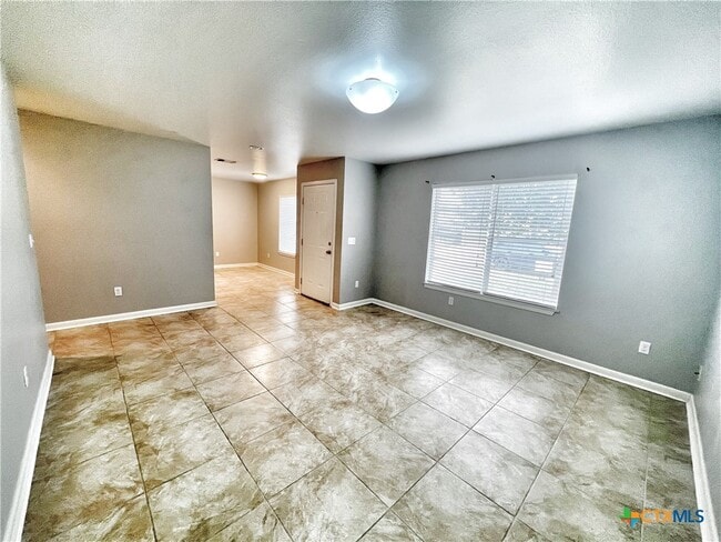 Building Photo - 1768 Kuehler Ave