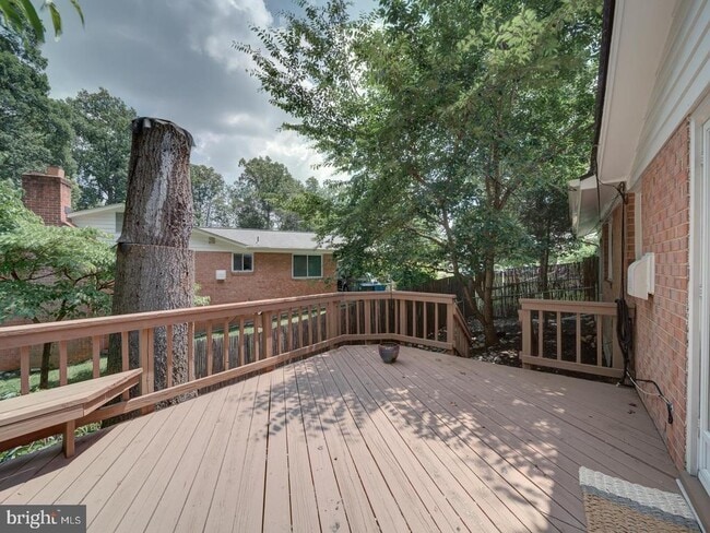 Building Photo - 8606 London Ct