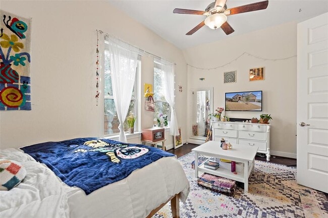 Building Photo - 8500 Echo Shore Cove