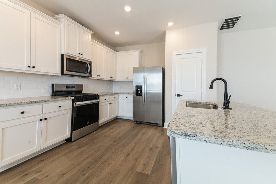 Building Photo - 809 Princeton Hts Blvd