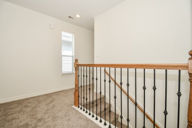 Building Photo - 3313 New Garden View Ln