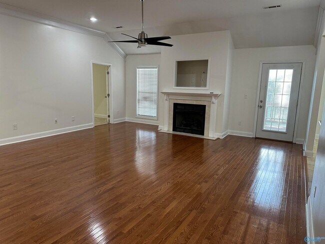 Building Photo - 228 Tanner Point Dr