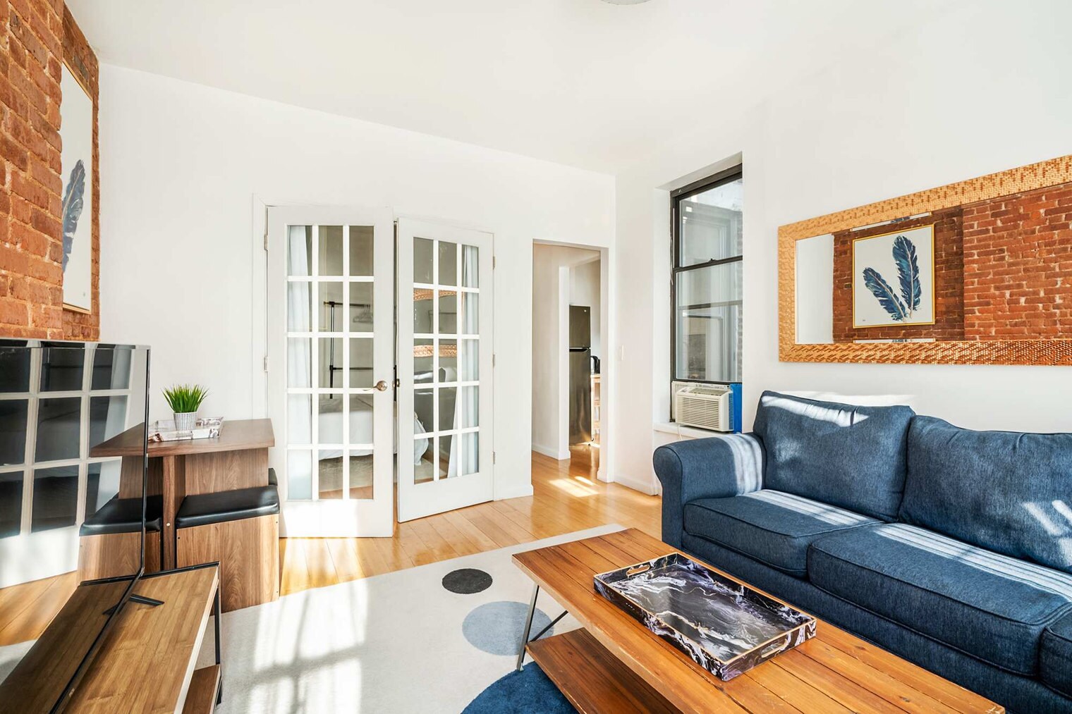 Building Photo - 454 W 47th St