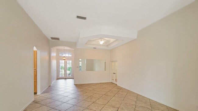 Building Photo - Annual Rental: Elegant 3-Bedroom, 2.5-Bath Home in the Gated Lakewood Ranch Country Club
