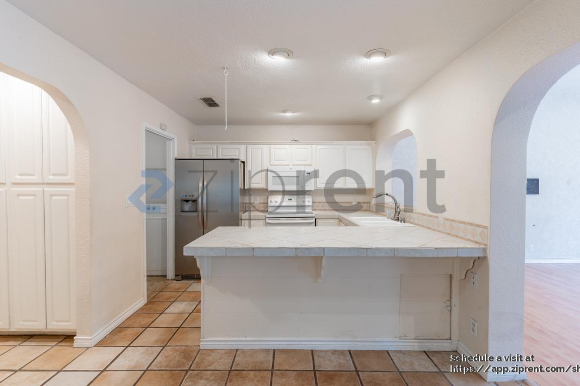 Building Photo - 4903 Sage Hen Dr