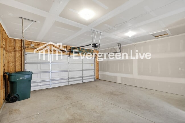 Building Photo - 113 E Santa Fe Cir