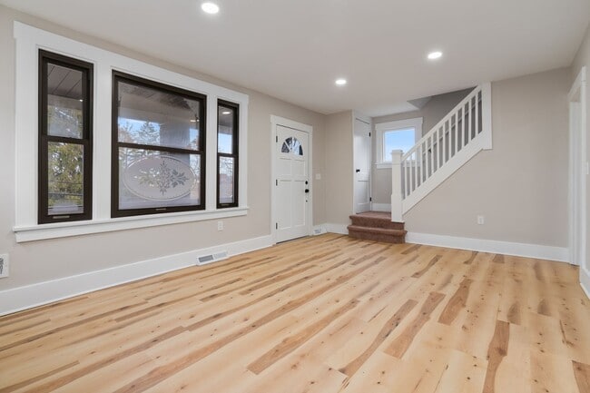 Building Photo - Newly Renovated 3 Bedroom home in Bridgeville available now!