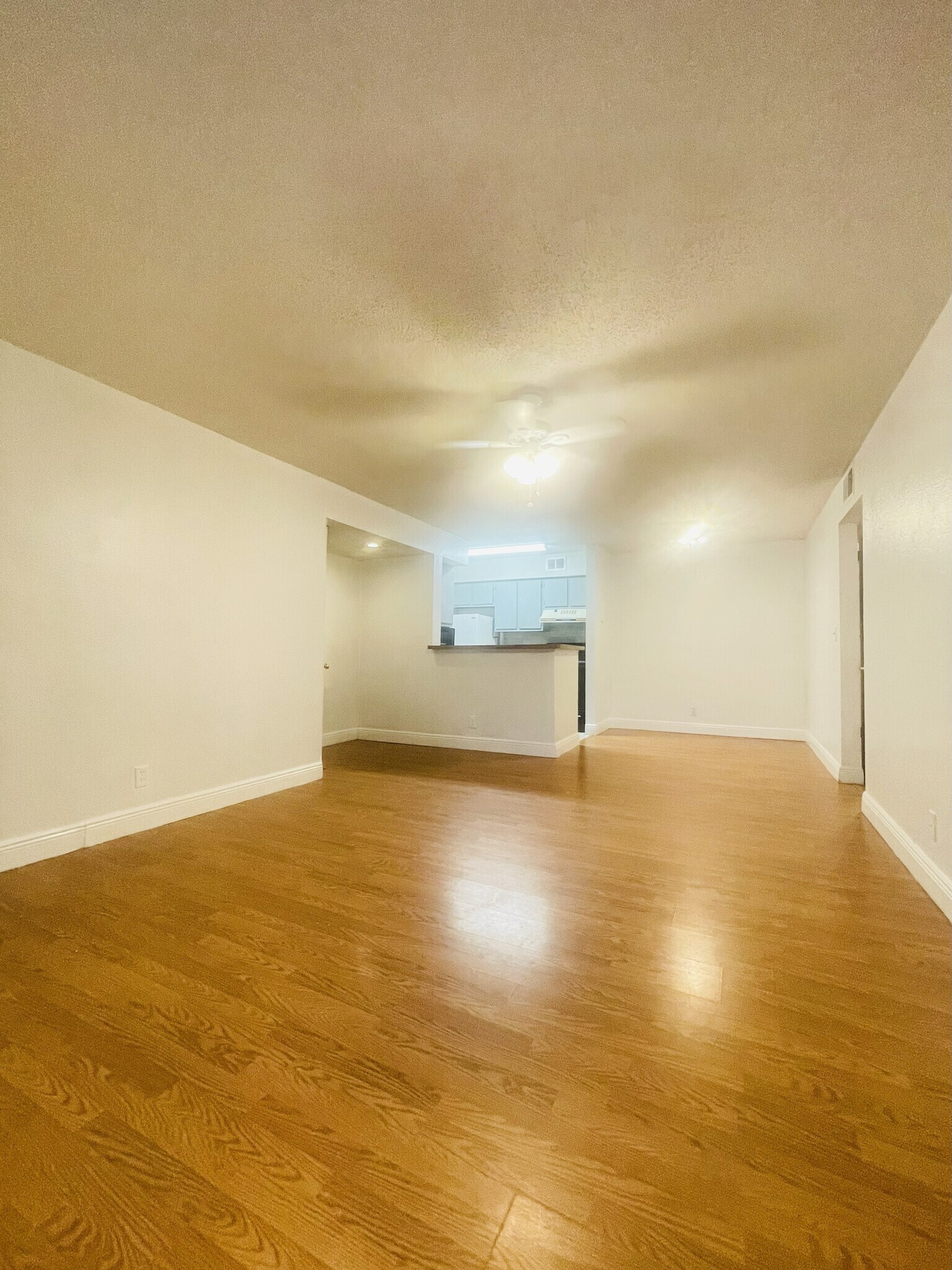 Building Photo - 2736 S University Dr
