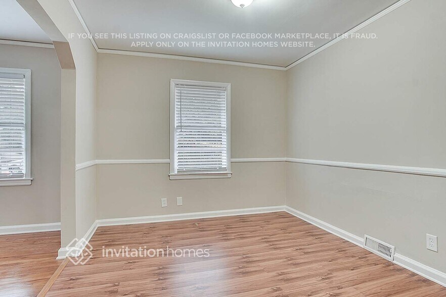 Building Photo - 2430 Mark Dr