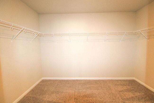 Building Photo - 7043 Diamond Vly