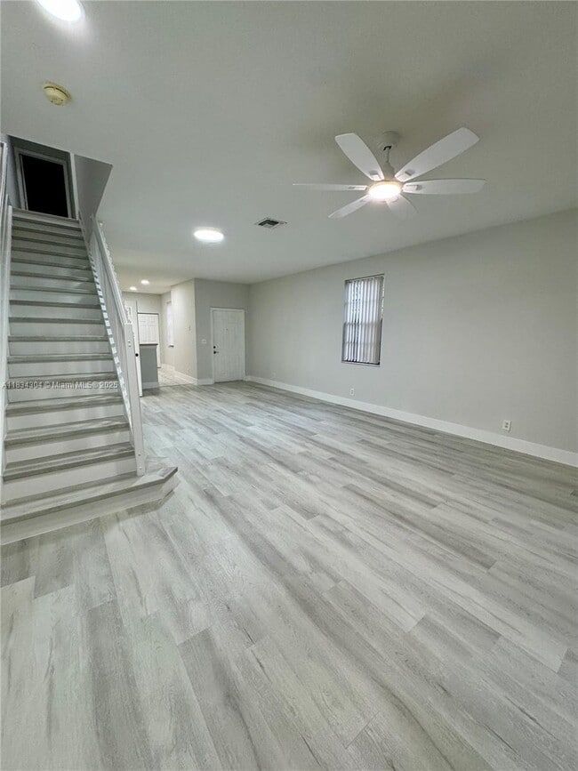 Building Photo - 3912 Tree Top Dr