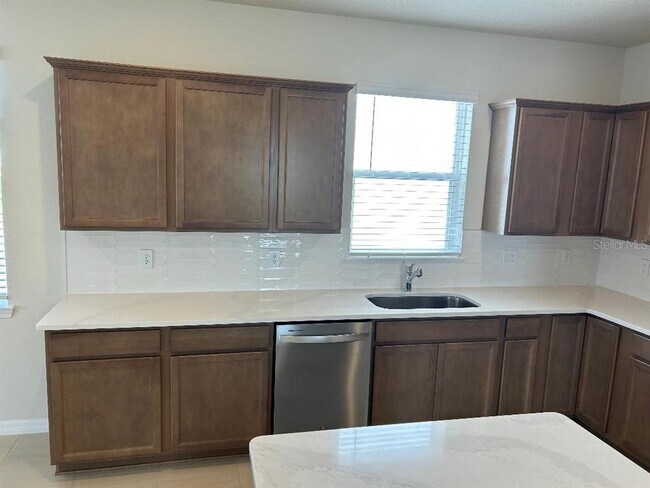 Building Photo - 5548 Settlingstone Ln
