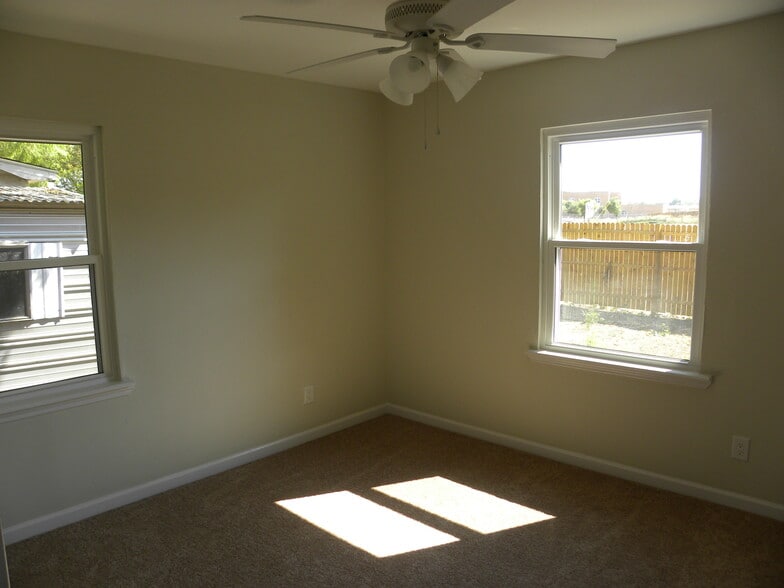 Building Photo - 10308 Libby Ln