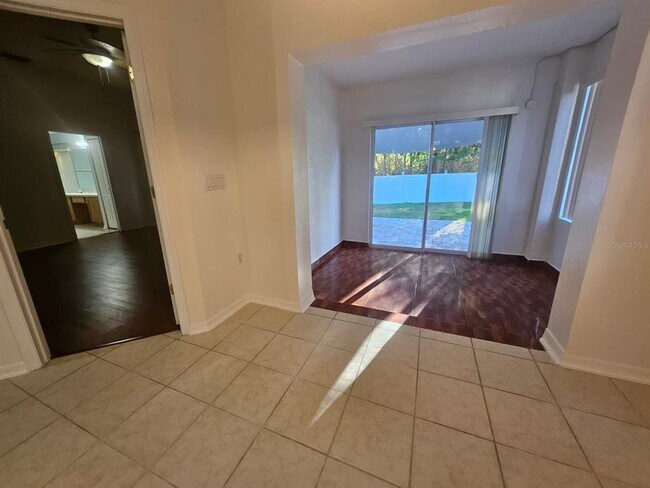 Building Photo - 3985 Andover Cay Blvd