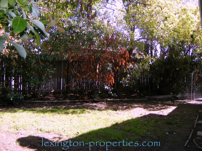 Building Photo - Charming 2BD/1.5BA Home, located in Arden ...