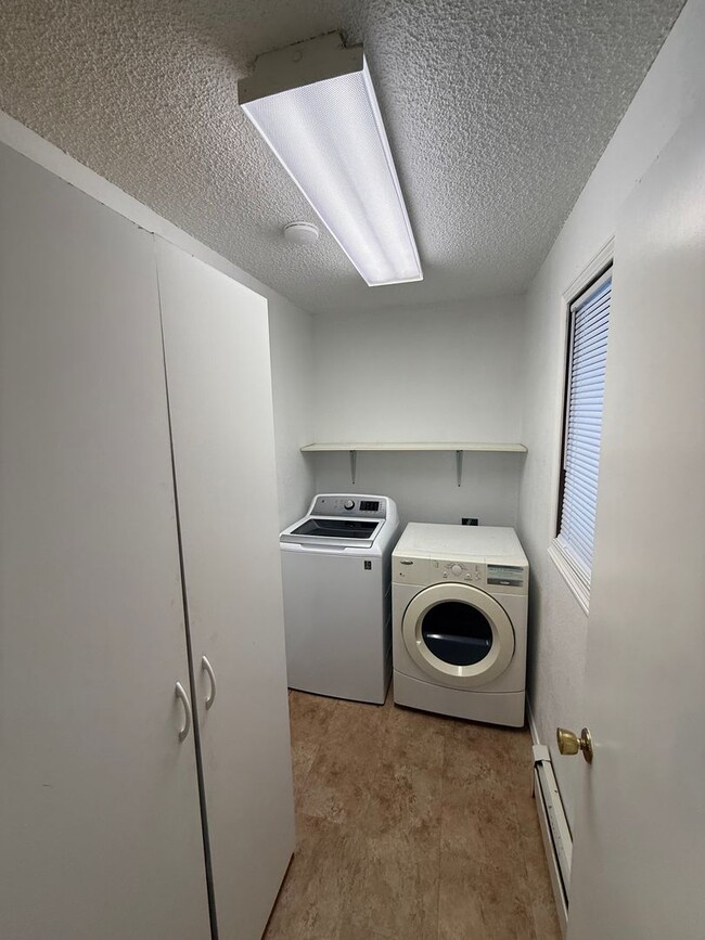 Building Photo - 2 bedroom / 2 car attached garage / North Pole / No pets, Sorry